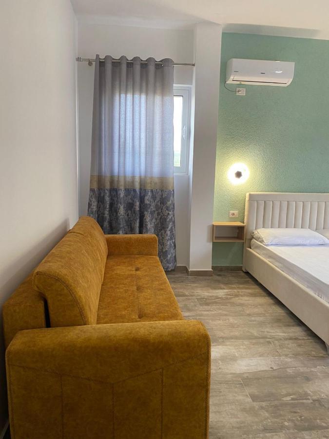 Gray&Oli Studios Vlorë Екстериор снимка