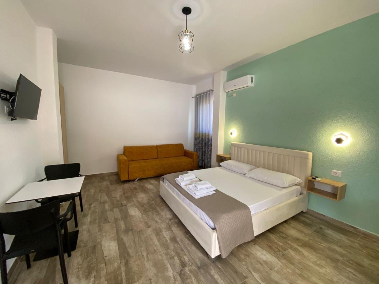 Gray&Oli Studios Vlorë Екстериор снимка