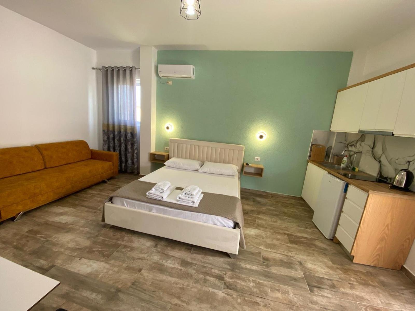 Gray&Oli Studios Vlorë Екстериор снимка