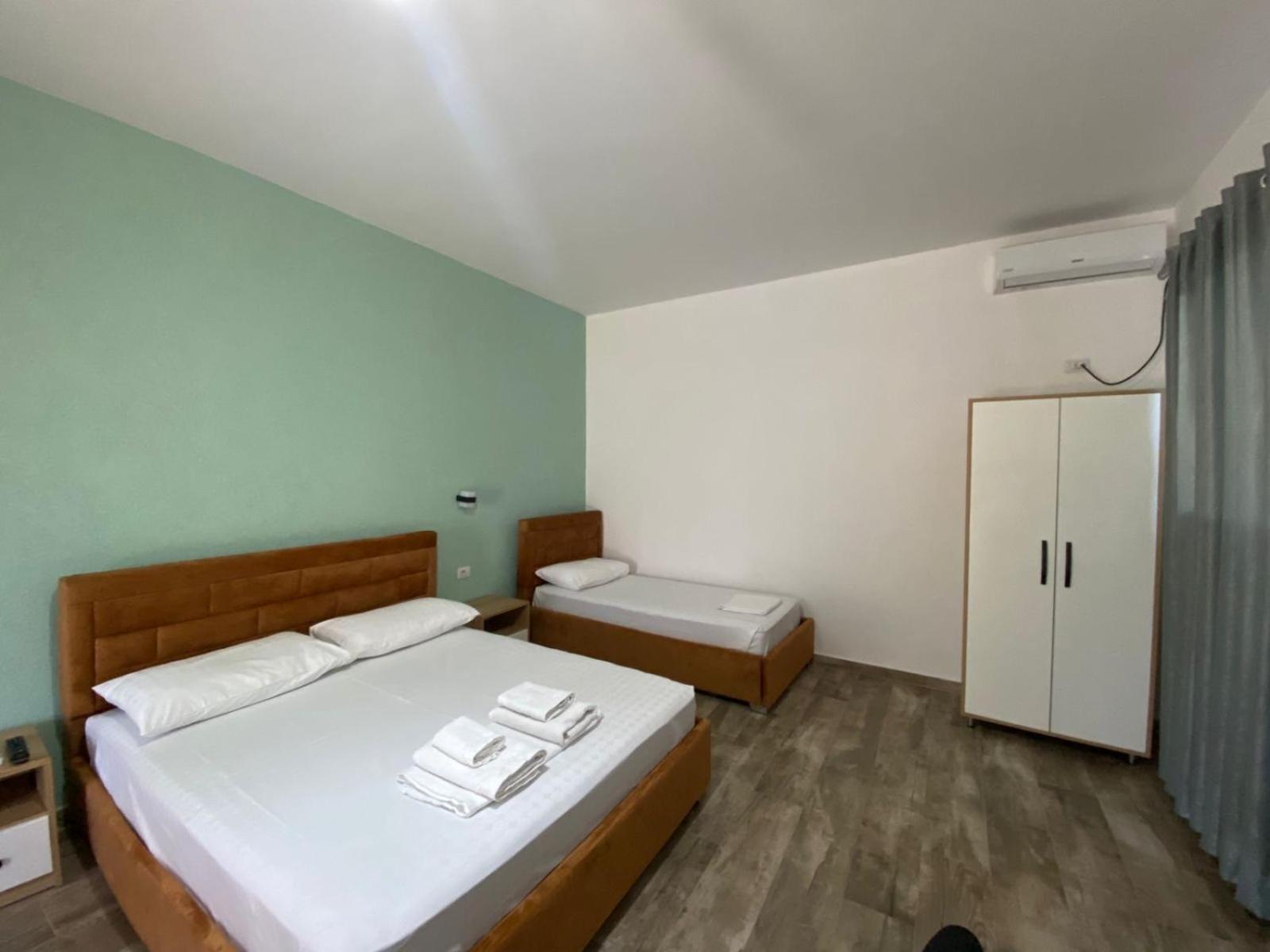 Gray&Oli Studios Vlorë Екстериор снимка