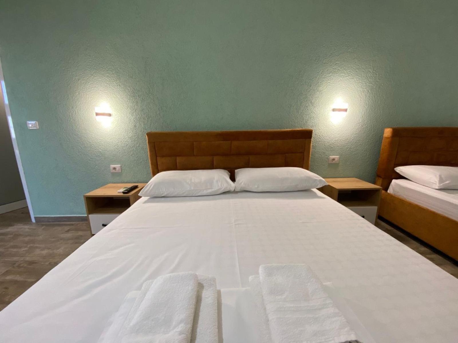 Gray&Oli Studios Vlorë Екстериор снимка