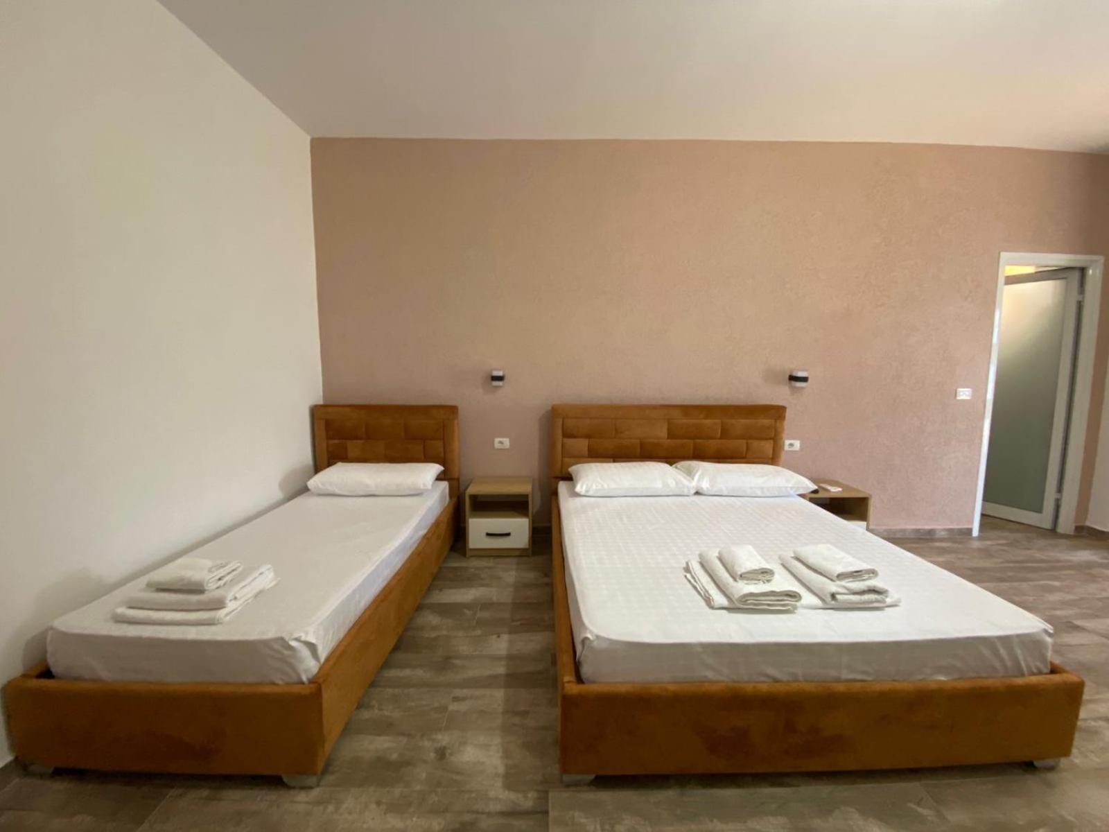 Gray&Oli Studios Vlorë Екстериор снимка