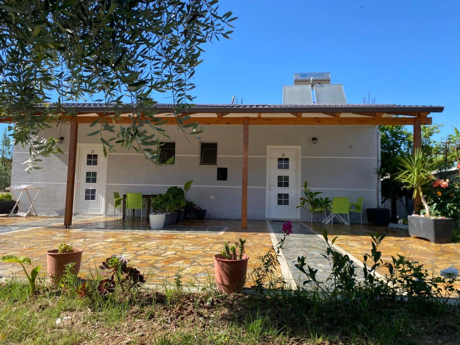 Gray&Oli Studios Vlorë Екстериор снимка
