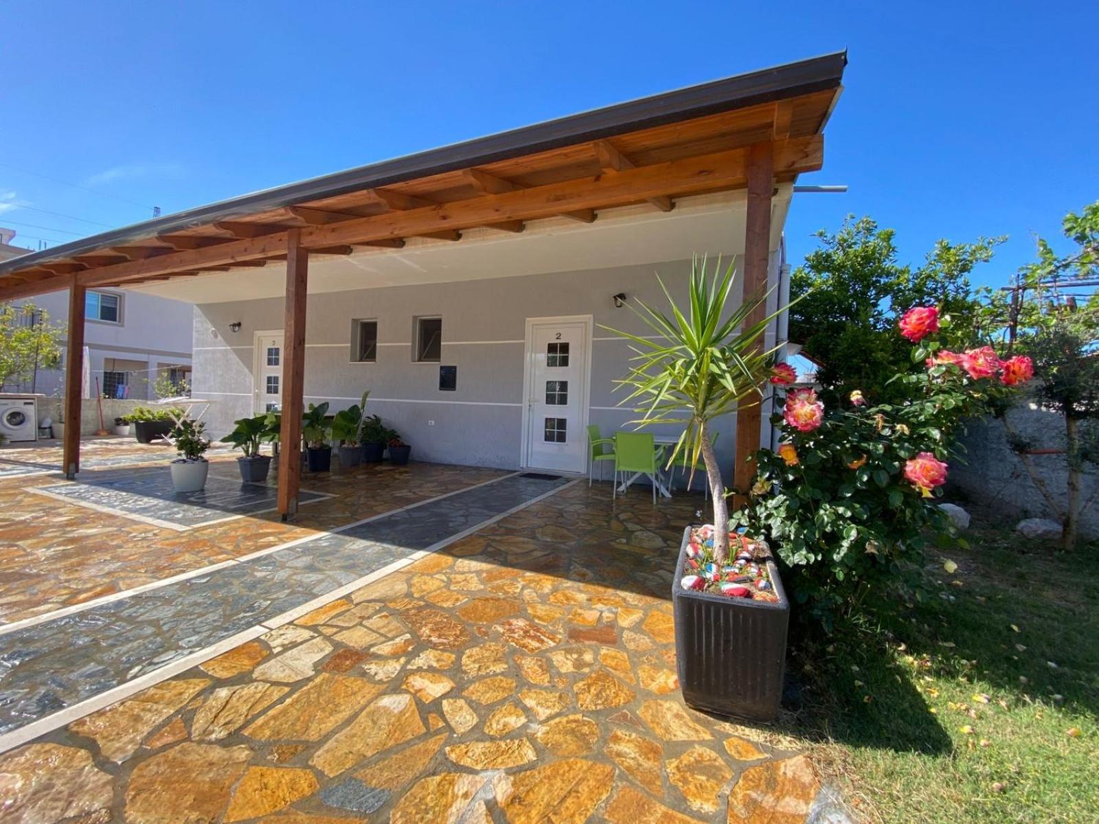 Gray&Oli Studios Vlorë Екстериор снимка